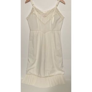 Vintage slip nightgown size 141/2 cream accordion